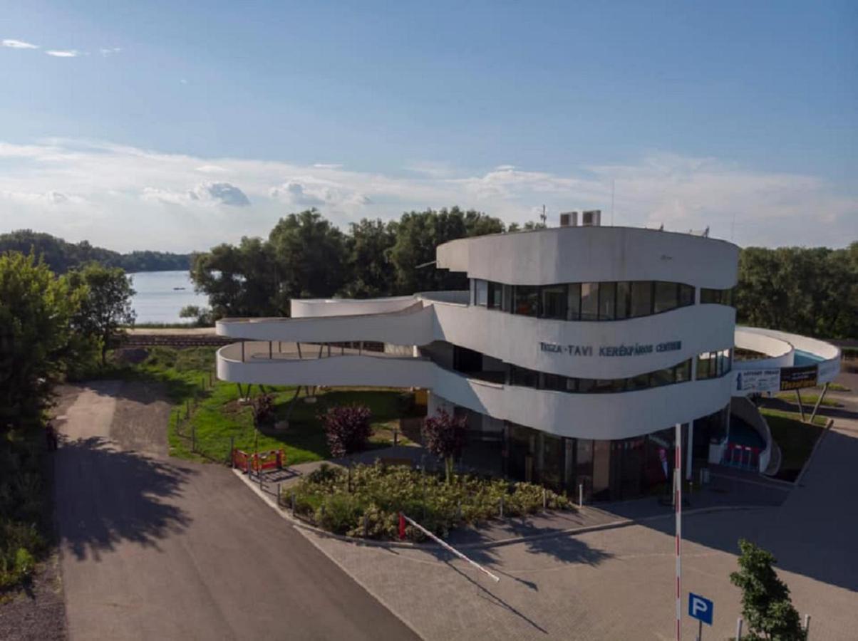Opustisza7 Apartman Tiszafüred Eksteriør billede
